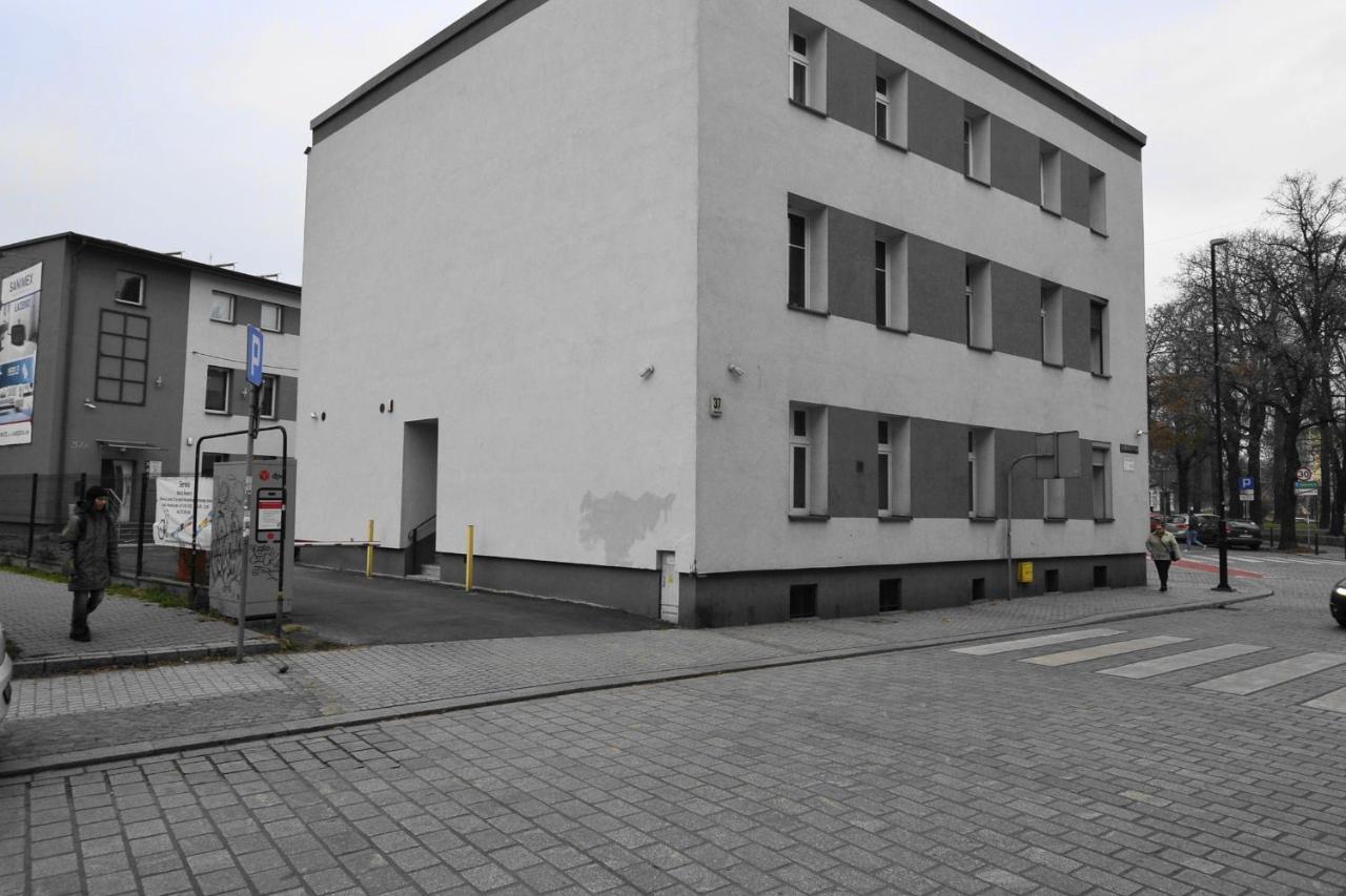 Apartament Platynowy - Centrum Gliwic Z Parkingiem Гливице Экстерьер фото